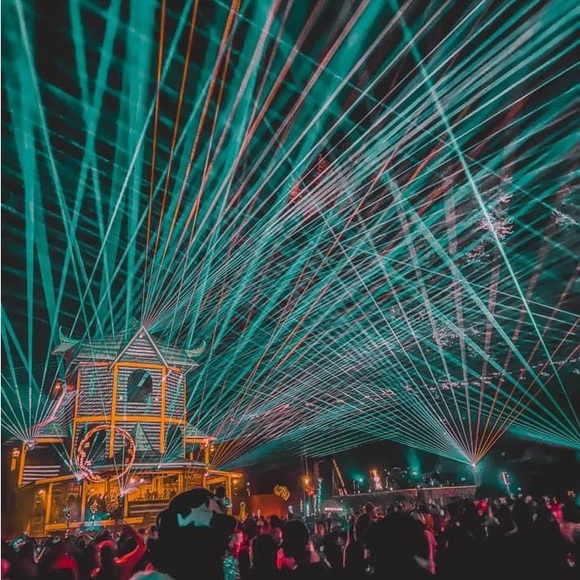 Meet your Posher, Brandon - Picture 3 of 3